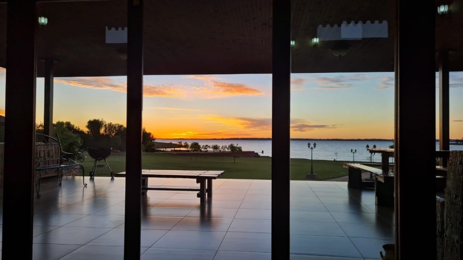 4 Bedroom Property for Sale in Oranjeville Free State